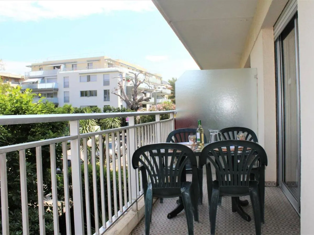 Studio Cosy Avec Terrasse Et Parking, A 30M De La Mer, Cagnes-Sur-Mer - Fr-1-252A-56 Apartment