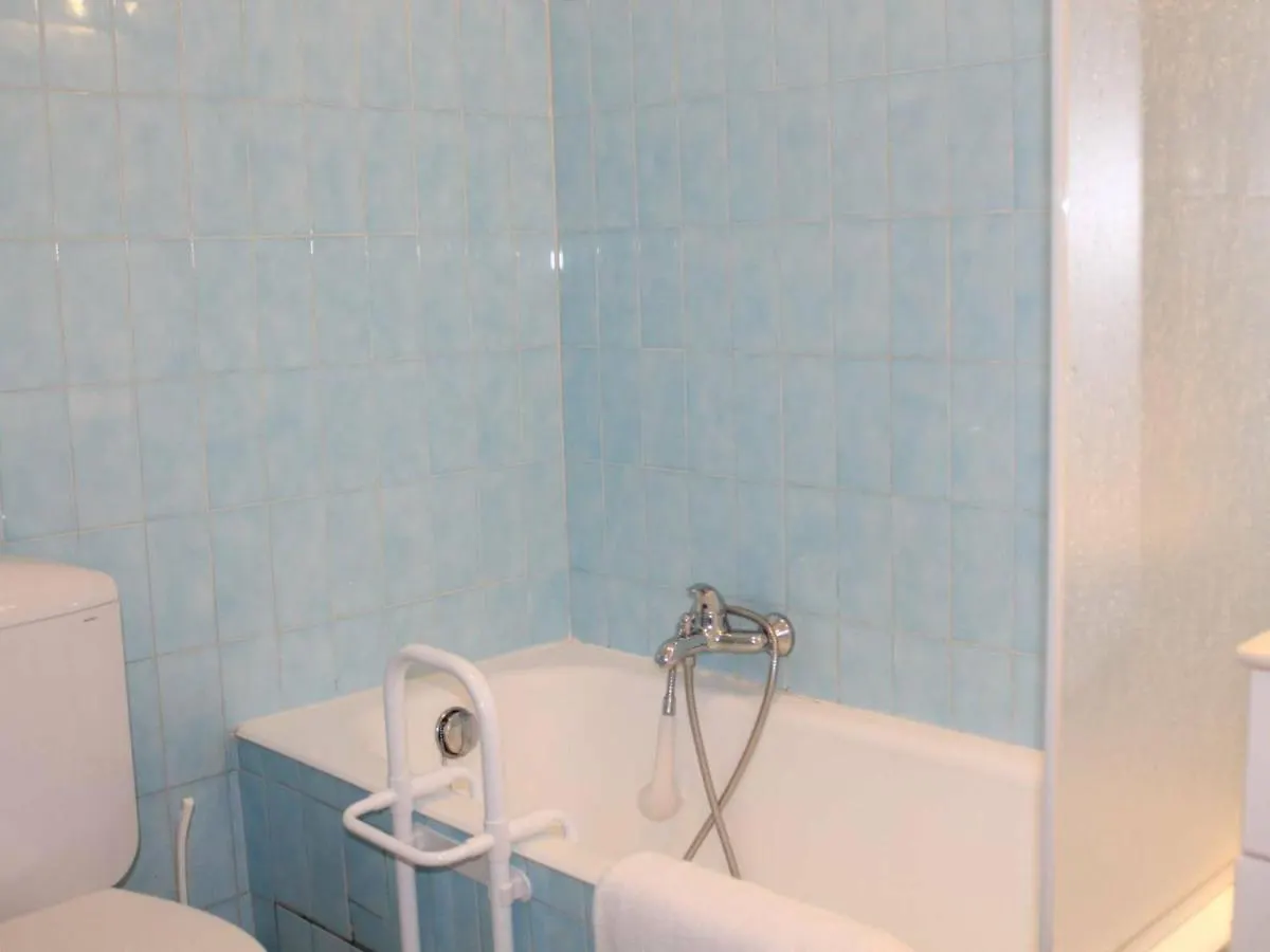 Studio Cosy Avec Terrasse Et Parking, A 30M De La Mer, Cagnes-Sur-Mer - Fr-1-252A-56 Apartment