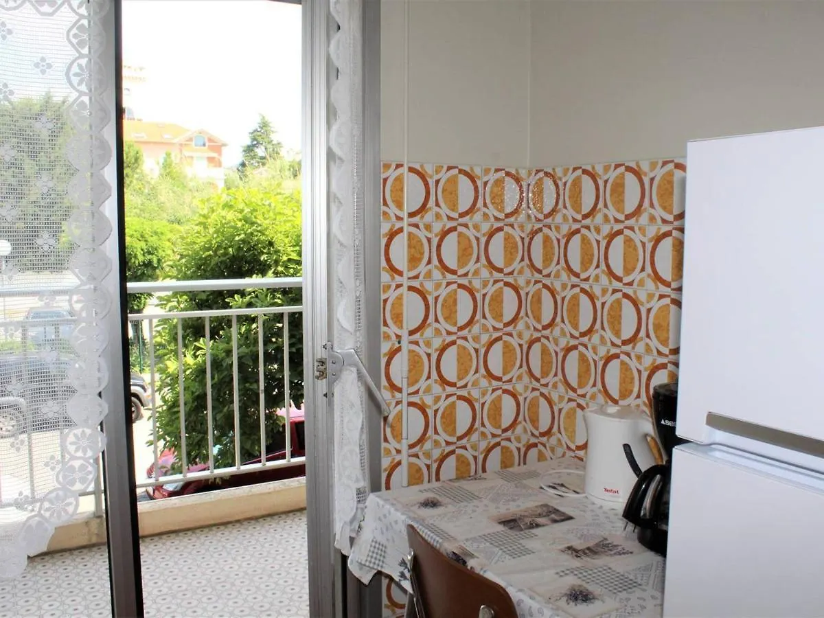 Studio Cosy Avec Terrasse Et Parking, A 30M De La Mer, Cagnes-Sur-Mer - Fr-1-252A-56 France
