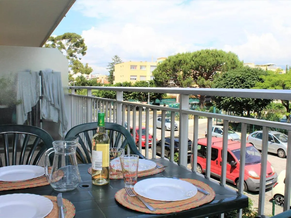 Studio Cosy Avec Terrasse Et Parking, A 30M De La Mer, Cagnes-Sur-Mer - Fr-1-252A-56 0*,  France